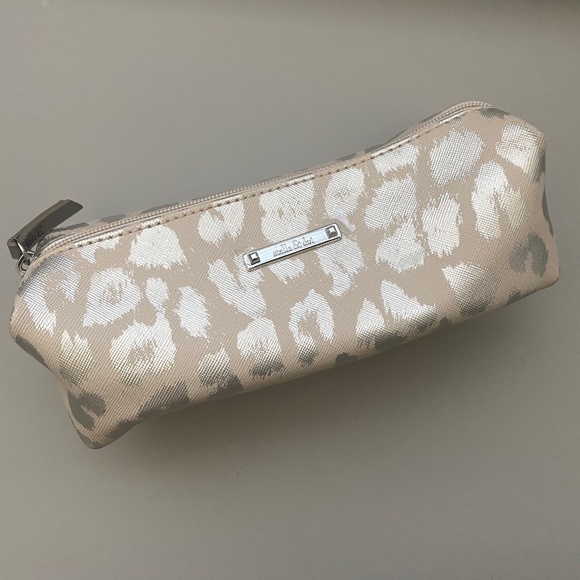 Stella & Dot Handbags - NEW Stella & Dot Pouf Slim Metallic Leopard Make Up Bag